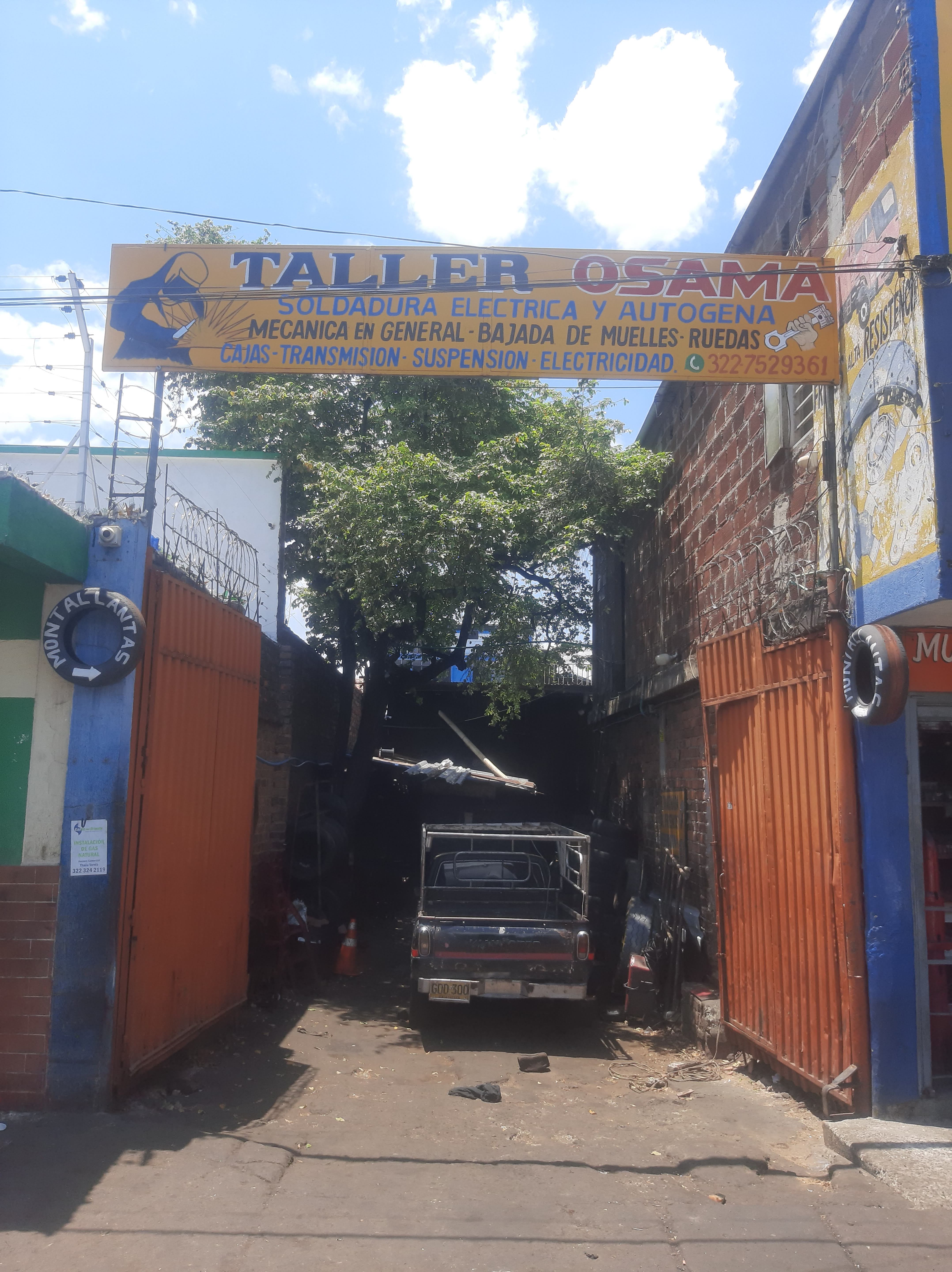 Fachada del Taller Osama